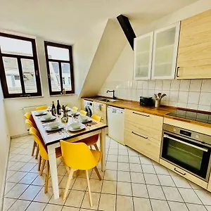 Massive Karli Loft - Over 130 Meters Floor Space - Theater - 4 Private Sleeping Areas - Location In Leipzig